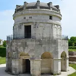 Toscana Διαμέρισμα *